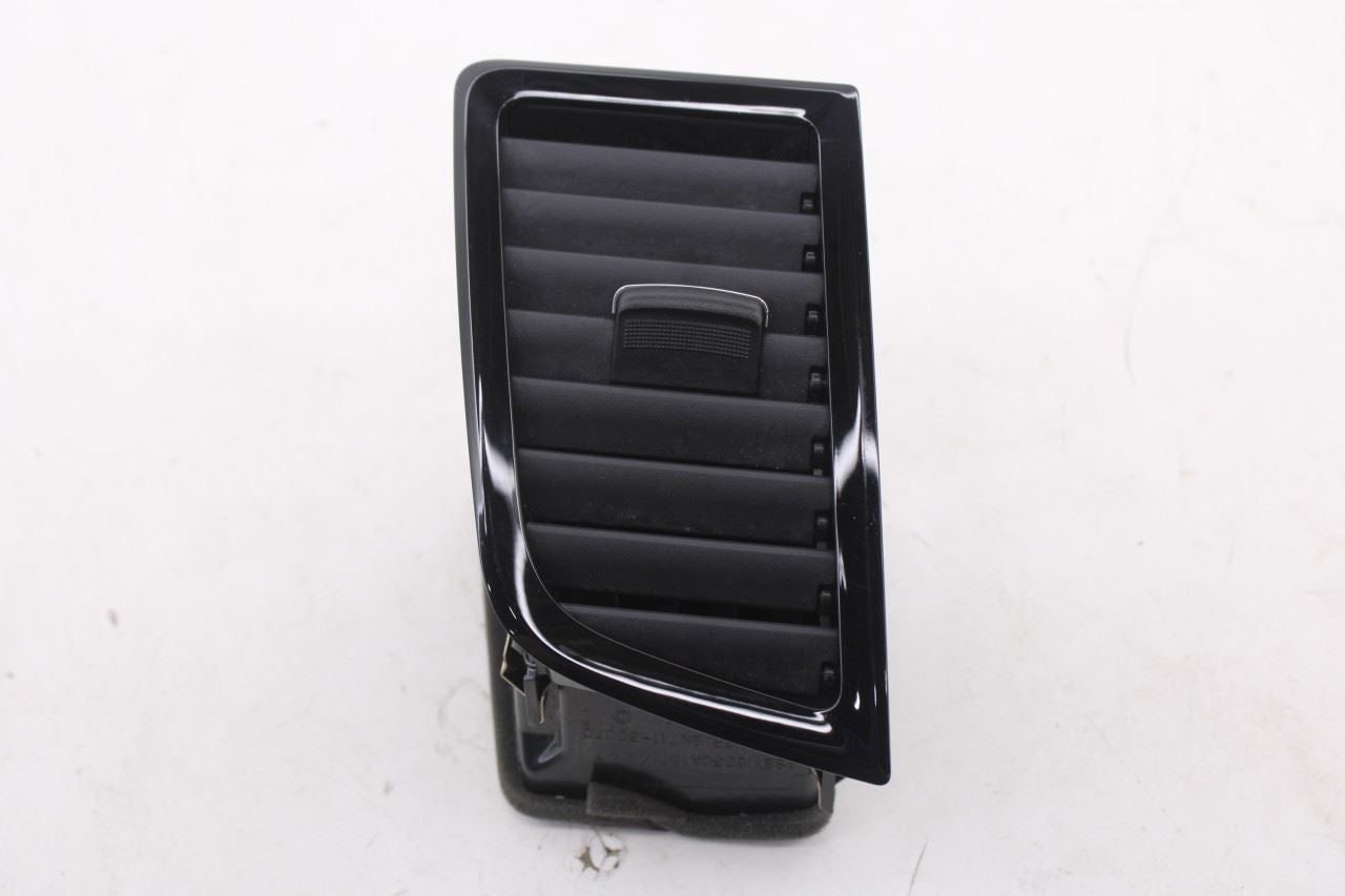 20-25 Mitsubishi Outlander Sport SE Dash Panel Right and Left Air Vent 8030A15711
