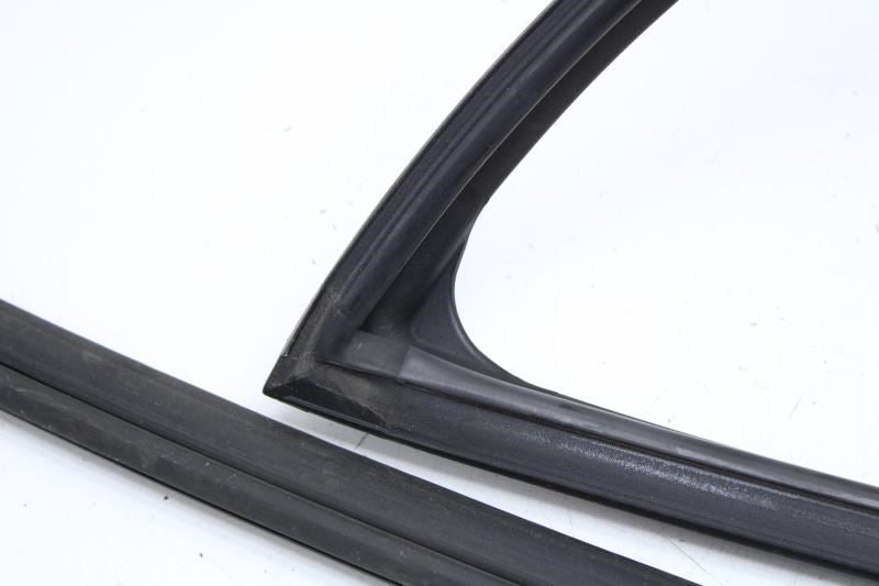 2014-20 Infiniti QX60 Front Right Door Window Glass Run Channel 80330-3JA0C OEM - Alshned Auto Parts