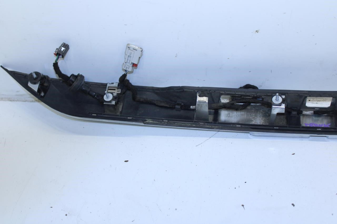 2018-19 GMC Acadia SLT-1 Rear Liftgate Applique Molding License Plate Light Lamp - Alshned Auto Parts