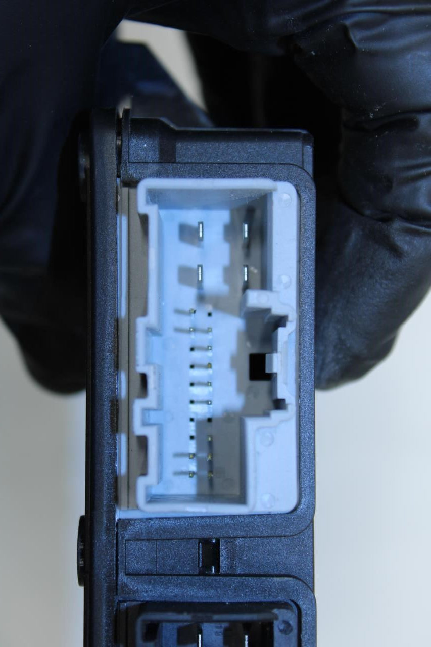 2019-2020 Hyundai Santa Fe Power Liftgate Memory Control Module 81870-S1100 OEM - Alshned Auto Parts