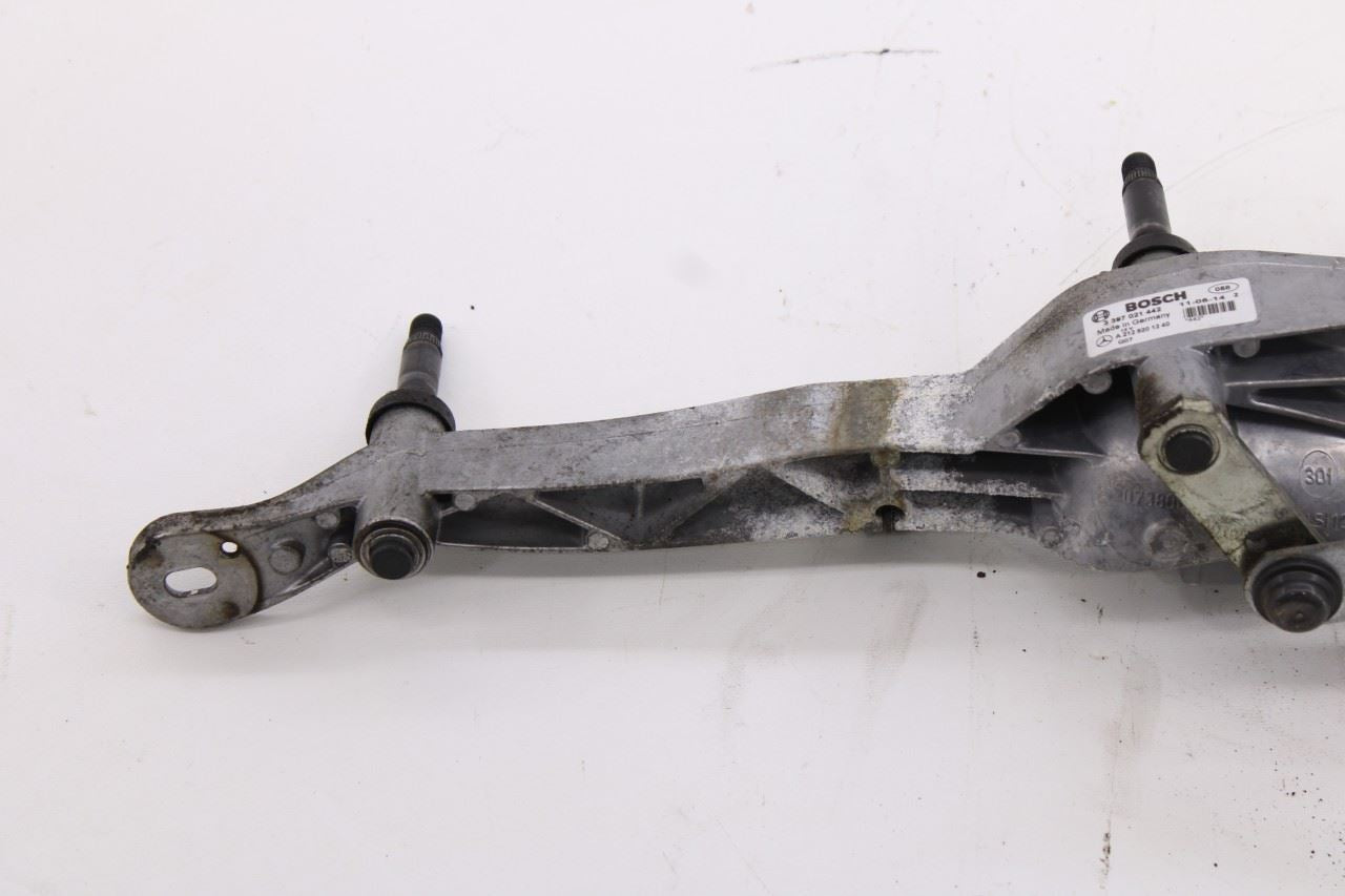 2010-2016 Mercedes-Benz E 350 Luxury 4Matic Front Windshield Wiper Transmission1