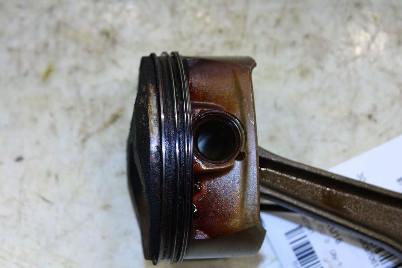 2011-2016 Porsche Panamera 4 3.6L Engine Piston Right No 3 with Connecting Rod - Alshned Auto Parts