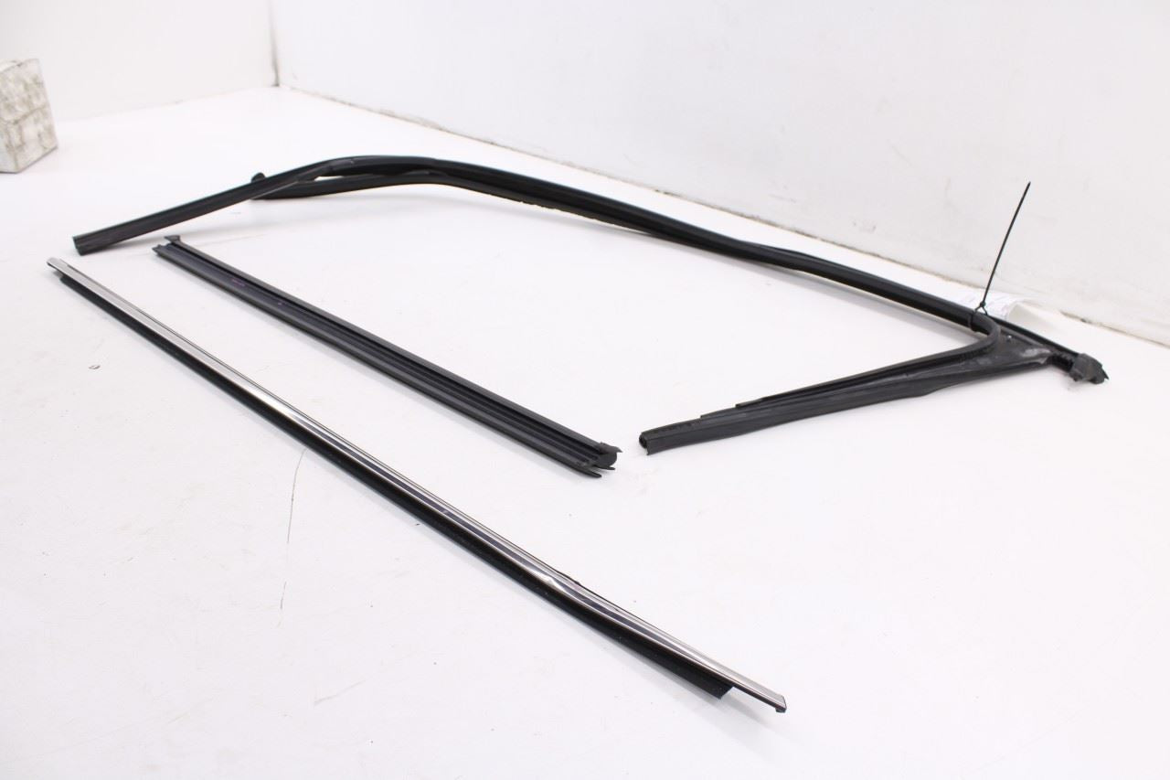 19-26 Volkswagen Jetta SE FR RH Door Run Channel w/ Belt Weatherstrip Set *ReaD* - Alshned Auto Parts