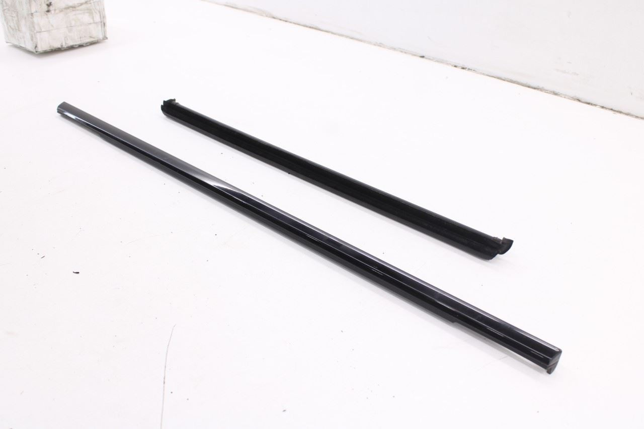 11-18 Porsche Cayenne S Rear Left Door Outer and Inner Belt Molding Weatherstrip3