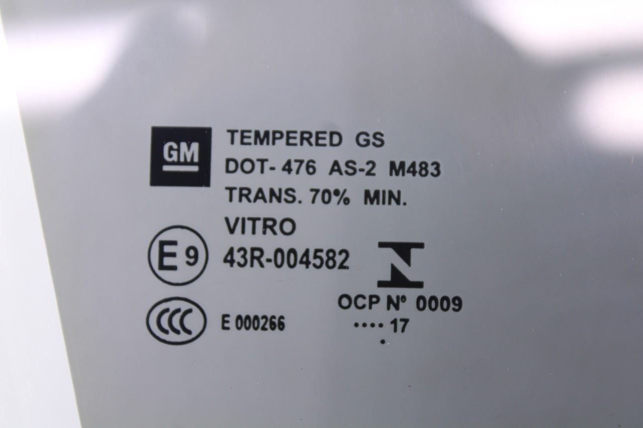 2018-24 Chevrolet Equinox LT Front Right Door Window Movable Glass 84398671 OEM4