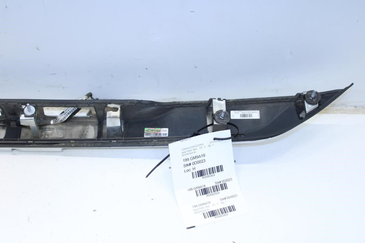 2018-19 GMC Acadia SLT-1 Rear Liftgate Applique Molding License Plate Light Lamp - Alshned Auto Parts