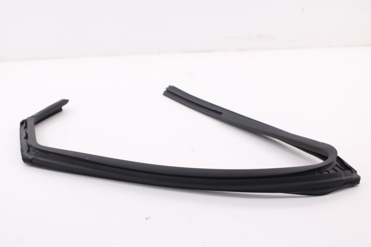 2021-2026 Hyundai Elantra SE Rear Right Door Window Run Channel w/ Weatherstrips3