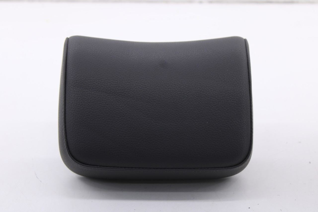 2015-16 Volkswagen Jetta Sport Rear Right Left and Center 2nd Row Seat Headrest12
