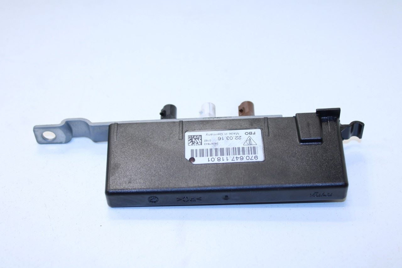 2010-2016 Porsche Panamera 4 Right Side Antenna Amplifier Booster Control Module - Alshned Auto Parts