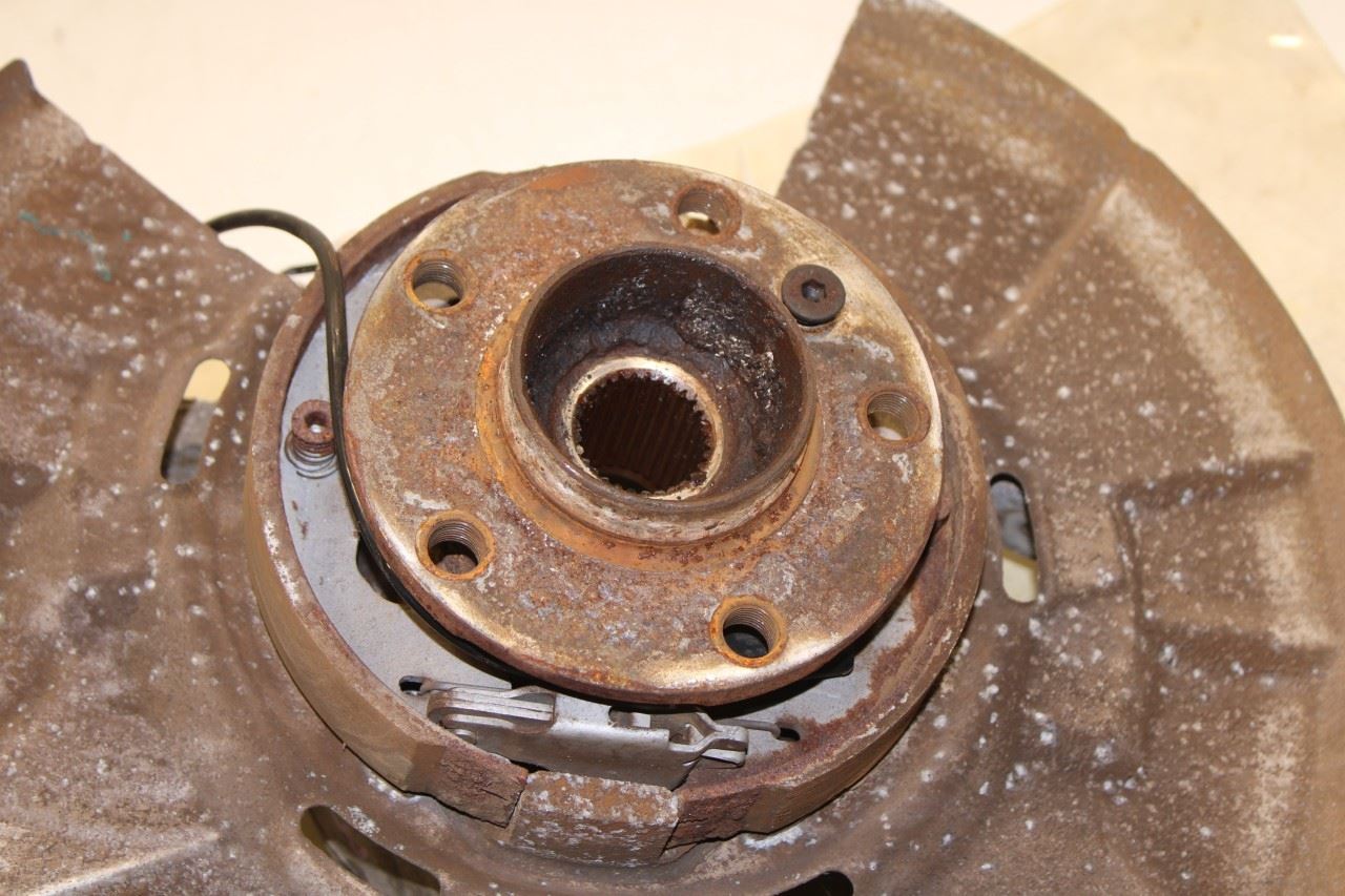 2010-2015 BMW 750Li xDrive Rear Left Driver Side Spindle Knuckle Hub 33326796497 - Alshned Auto Parts