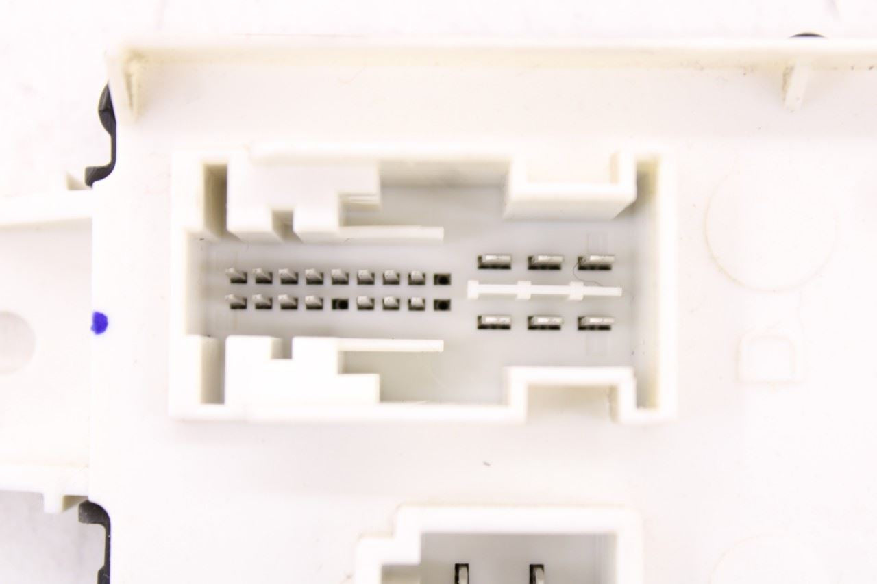 2015 Dodge Durango SXT Body Computer Control Module BCM BCU 68236139AE OEM - Alshned Auto Parts