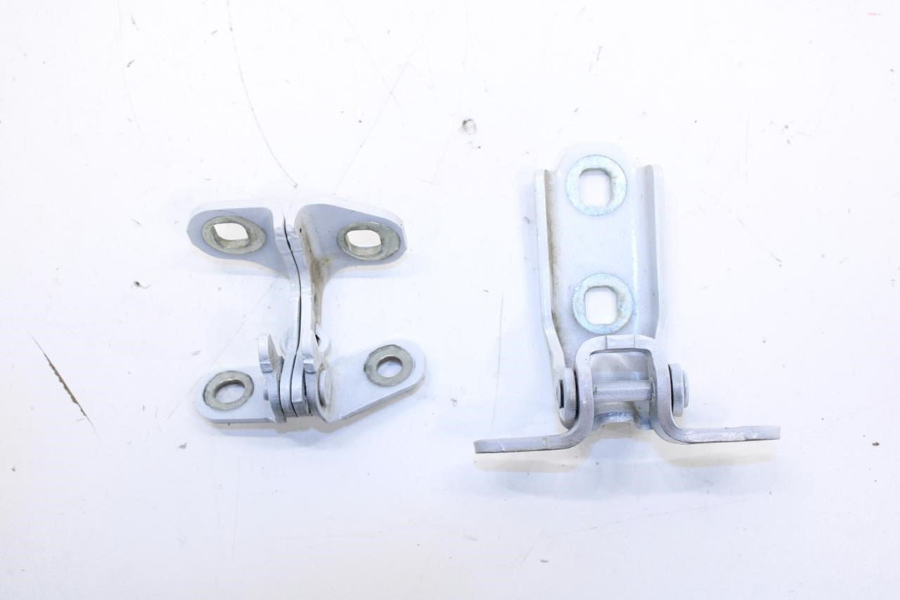 2019-2024 Cadillac XT4 Premium Rear Left Door Hinge Upper and Lower 13590931 OEM - Alshned Auto Parts