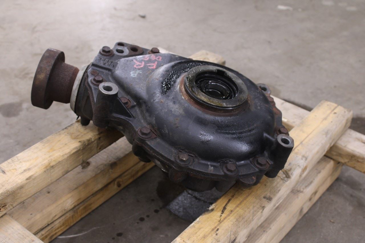 2010-12 Land Rover Range Rover HSE 5.0L 4WD Front Differential Carrier LR010798 - Alshned Auto Parts