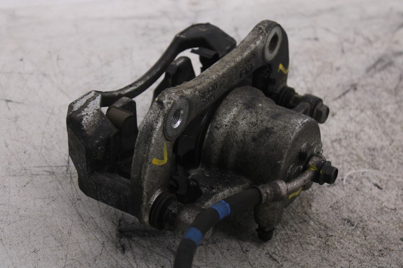 2021-26 Hyundai Elantra SE Front Left Driver Side Disc Brake Caliper 58180-AAA009