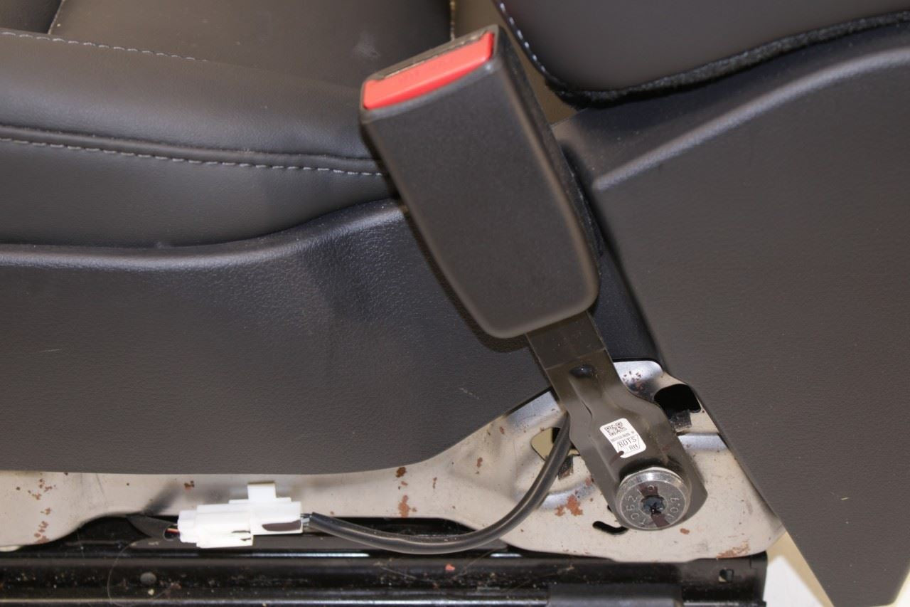 2021-2025 Mazda CX30 S 2.5L AWD Front Passenger Right Side Seat Complete *ReaD* - Alshned Auto Parts