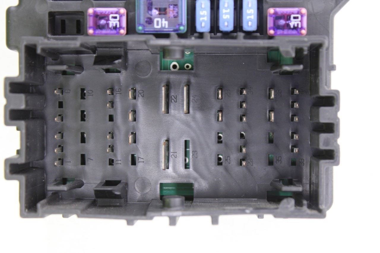 2014-19 Chevy Silverado 1500 2WT Instrument Panel Fuse Relay Junction Block Set - Alshned Auto Parts