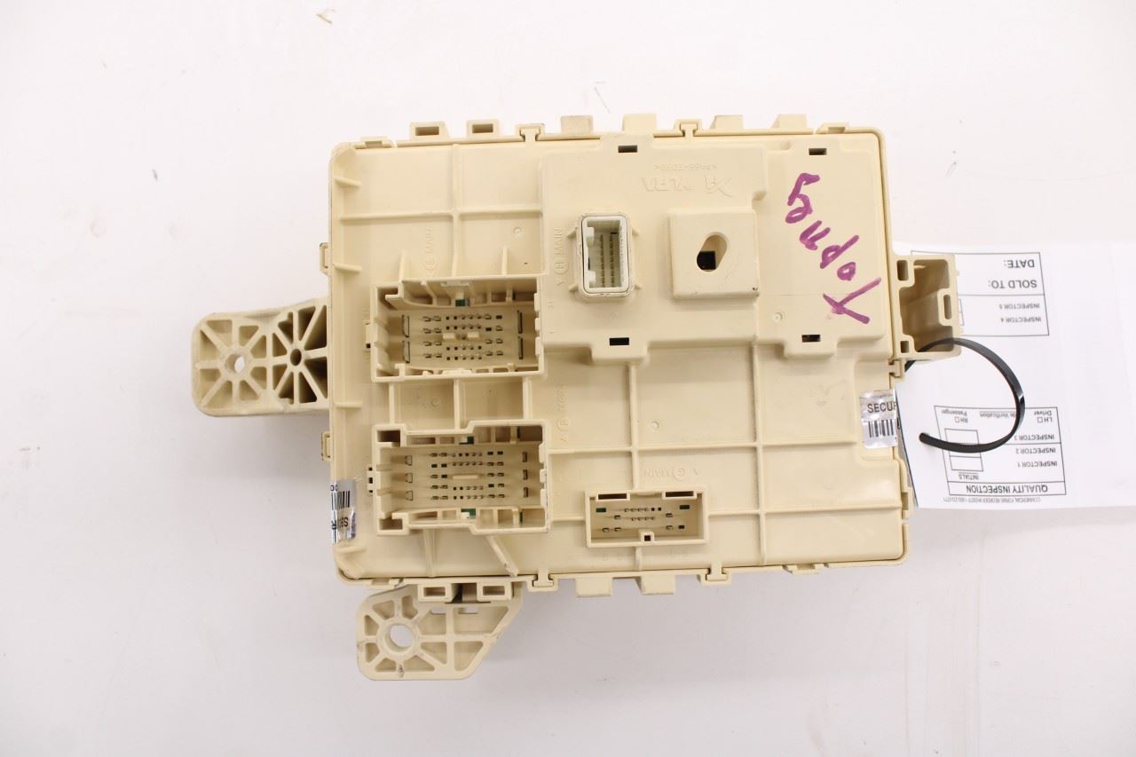 2015-18 Kia Sorento EX 3.3L AWD Cabin Instrument Panel Fuse Relay Junction Block7