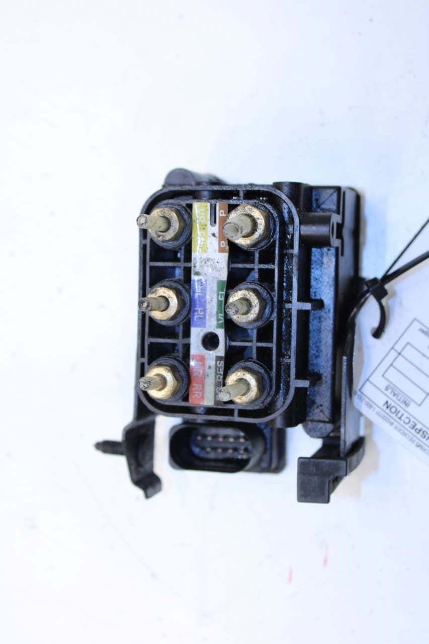 07-17 Mercedes-Benz S550 Air Suspension Supply Valve Block Module 212-320-03-58 - Alshned Auto Parts