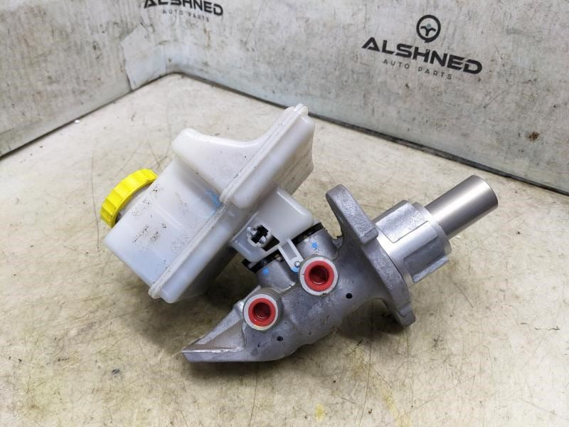 2011-2015 Jeep Grand Cherokee Brake Master Cylinder 68207364AA OEM - Alshned Auto Parts