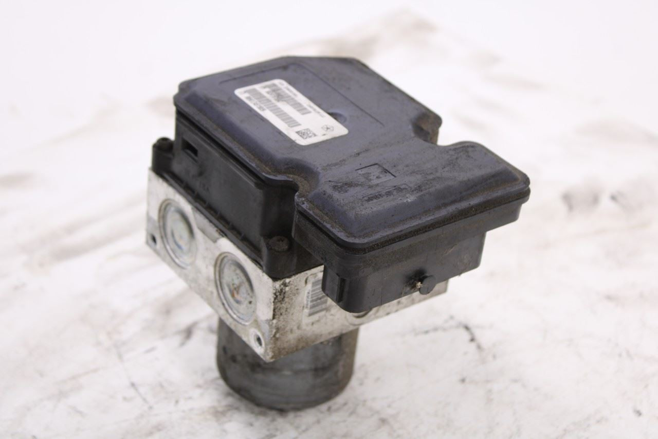 14-15 Dodge Durango SXT 3.6L ABS Anti Lock Brake Pump Control Module 68241676AC5