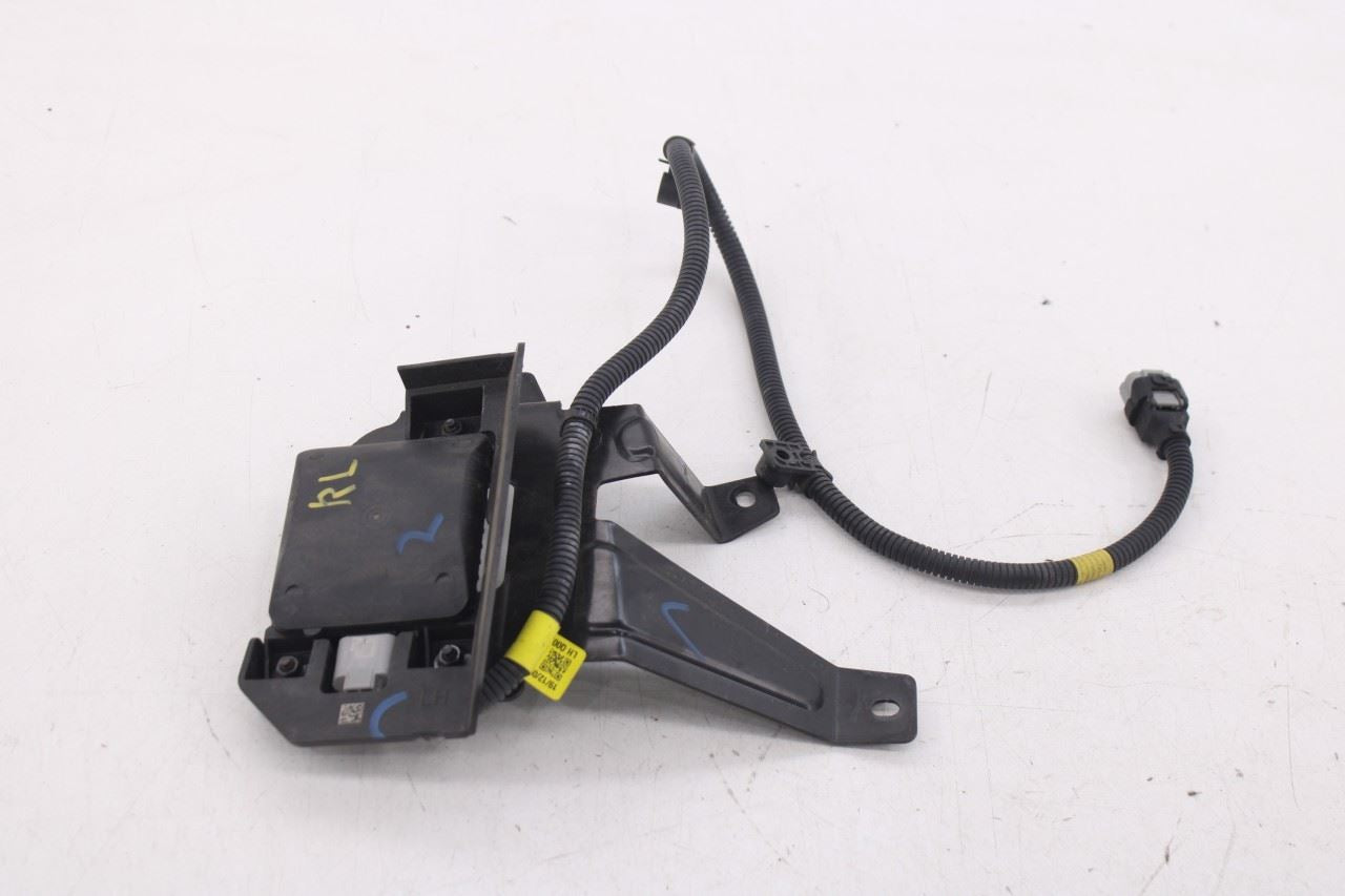 2020-2022 Hyundai Palisade Limited AWD Rear Left Blind Spot Sensor 99140-S8030 - Alshned Auto Parts
