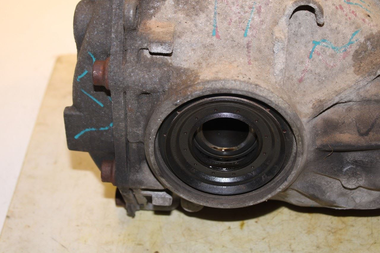 2010-12 BMW 750Li xDrive 4.4L AWD Rear Axle Differential Carrier 3.46 ratio 115K - Alshned Auto Parts