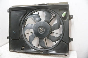 2014-2019 Kia Soul Radiator Cooling Fan Motor Assembly 25380-B2000 OEM