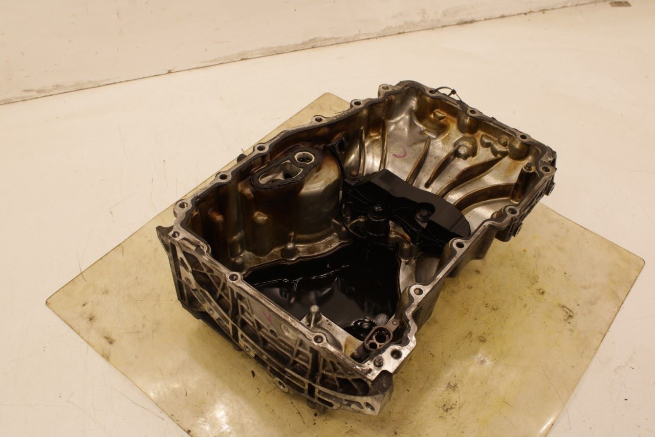 2017-2019 GMC Acadia SLT-1 3.6L AWD Engine Motor Oil Pan Assembly 12679235 OEM - Alshned Auto Parts