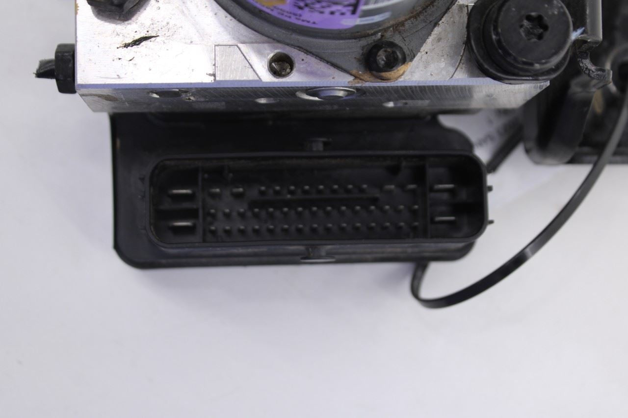 2021-2023 Hyundai Santa Fe SEL 2.5L ABS Anti Lock Brake Pump Control Module OEM6