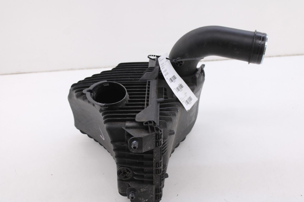 11-14 Porsche Cayenne S 4.8L AWD Passenger Right Side Air Intake Cleaner w/ Hose2
