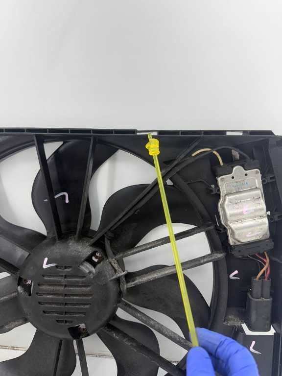 2010-16 Mercedes-Benz E350 Luxury 4Matic Radiator Cooling Fan Motor Assy *ReaD*18