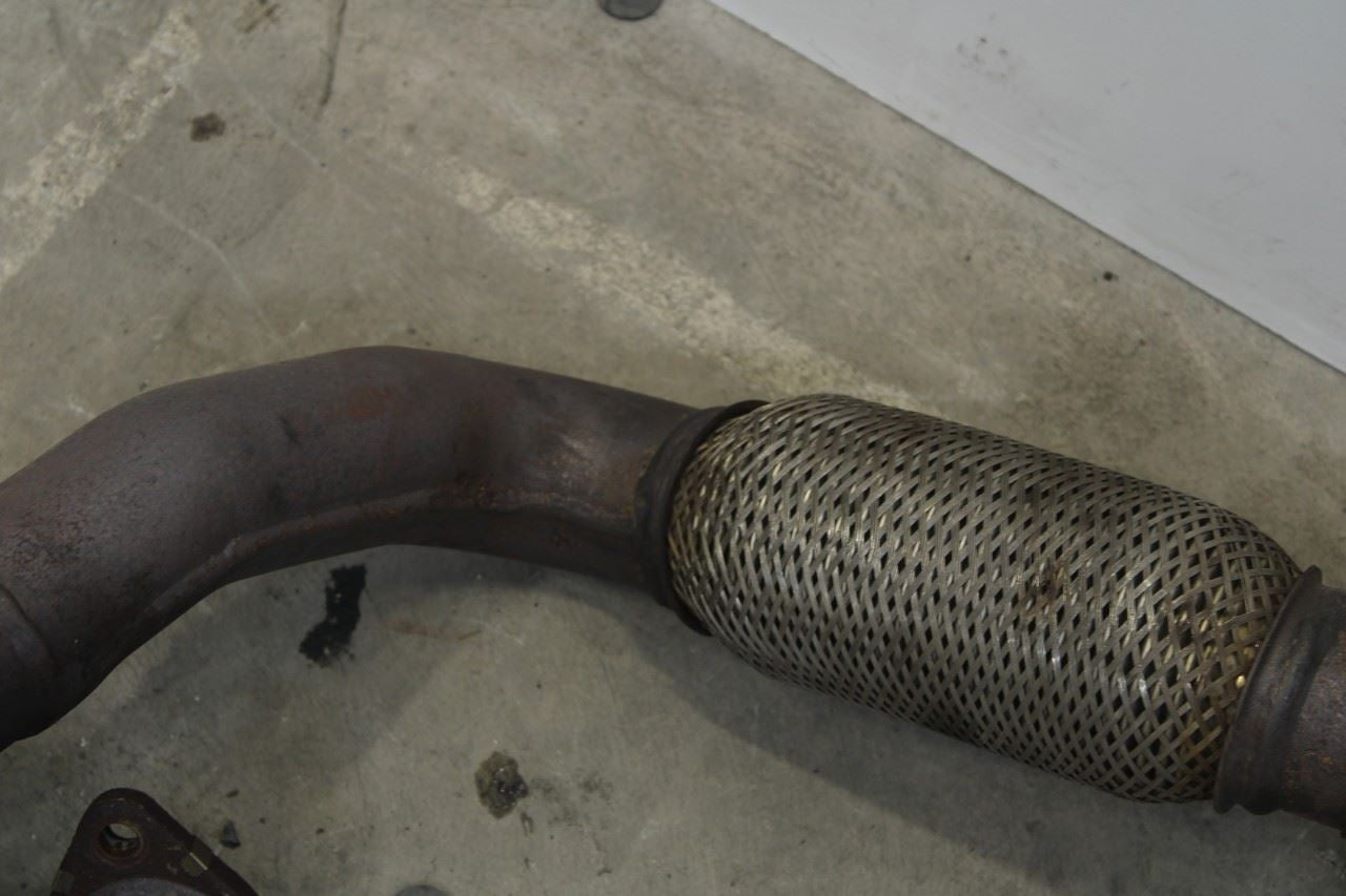 2019-2020 Kia Sorento LX 3.3L FWD Front Exhaust System Pipe 28610-C6150 OEM - Alshned Auto Parts