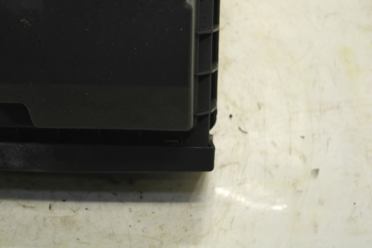 2019-2020 Kia Sorento LX 3.3L FWD Air Intake Cleaner Assembly 28110C5250 OEM - Alshned Auto Parts