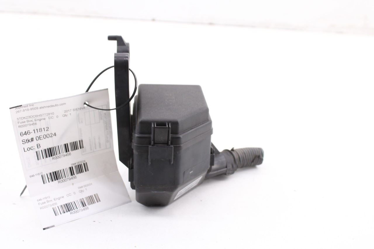 2016-2018 Toyota Sienna LE 3.5L FWD Engine Bay Fuse Relay Box 82672-08130 OEM - Alshned Auto Parts