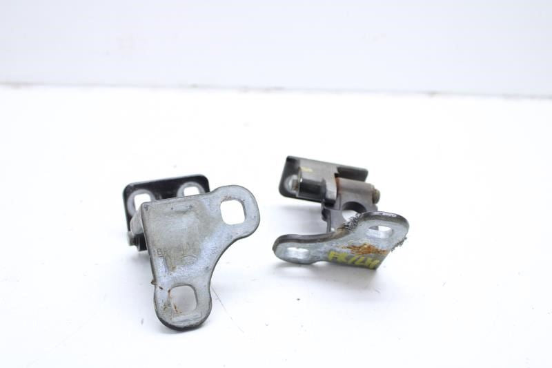 03-12 Land Rover Range Rover Front Left Door Hinge Upper and Lower BDB760030 OEM - Alshned Auto Parts