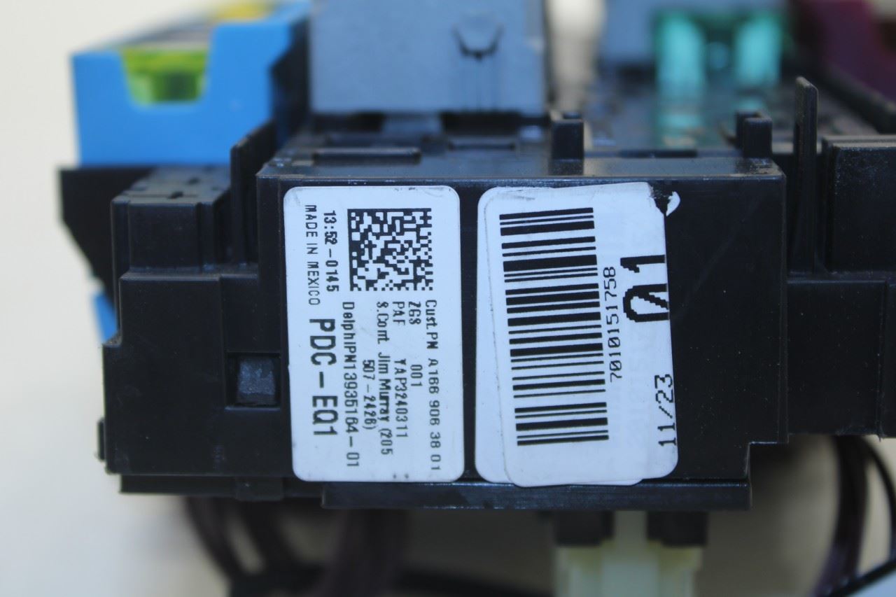 12-15 Mercedes-Benz ML350 3.5L RWD Engine Bay Right Side Fuse Relay Junction Box - Alshned Auto Parts