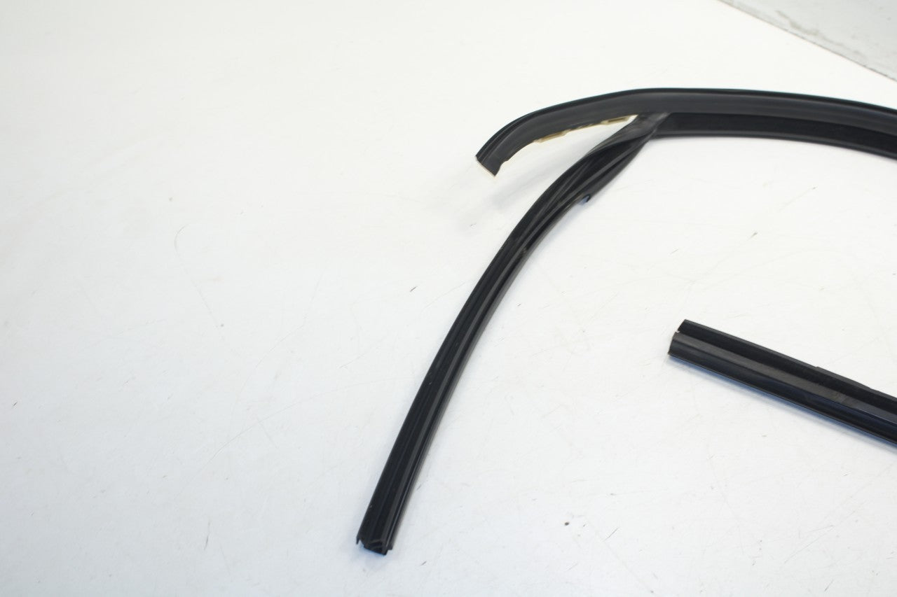 2014-2023 Jeep Cherokee Front Left Door Run Channel w/ Belt Molding Weatherstrip - Alshned Auto Parts