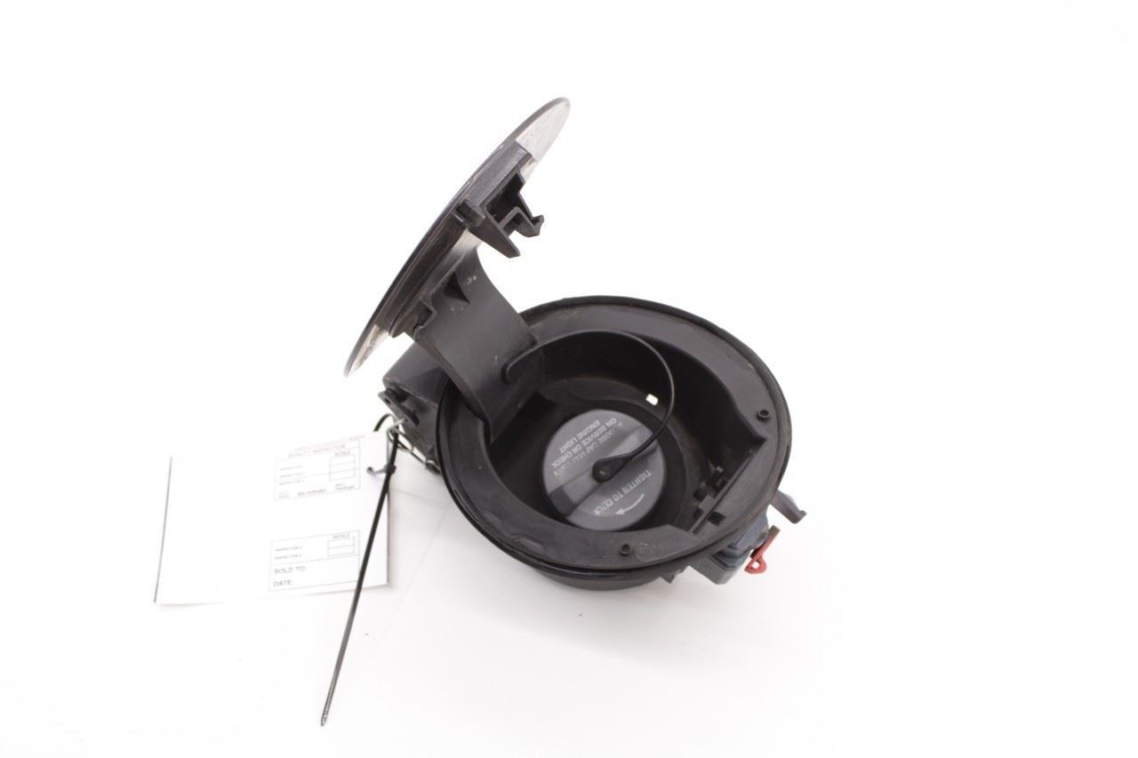 2014-2018 Jeep Cherokee Limited 3.2L Fuel Tank Filler Housing Door Lid Cover OEM - Alshned Auto Parts