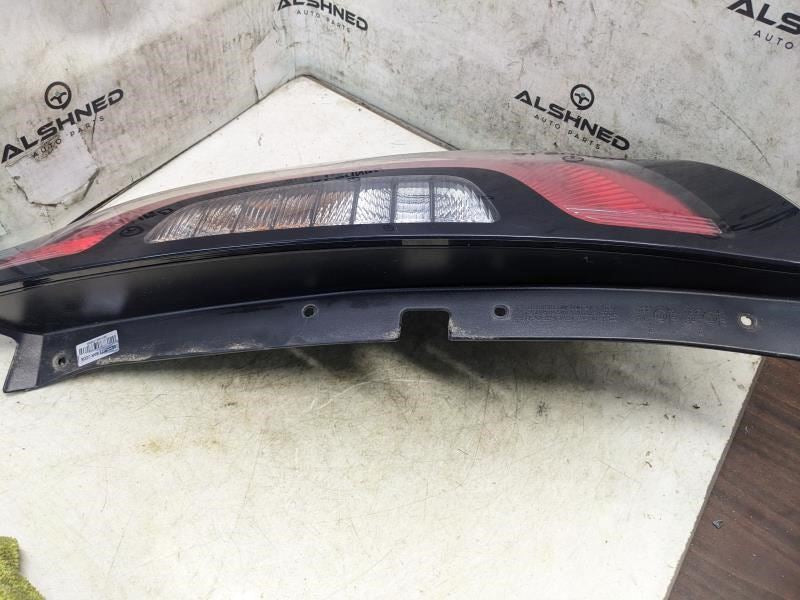 2014-2019 Kia Soul Right Passenger Taillight Lamp Incandescent 92402-B2010 OEM - Alshned Auto Parts