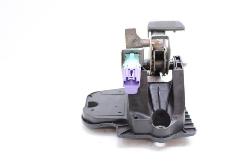 19-20 Jeep Cherokee Brake Foot Stop Pedal w/ Stop Light Switch 68306539AA OEM - Alshned Auto Parts