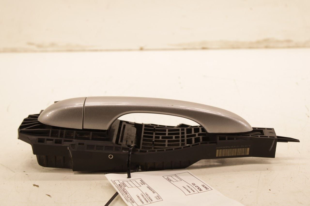 14-23 Jeep Cherokee Latitude 3.2L 4WD Rear Driver Left Side Door Exterior Handle - Alshned Auto Parts