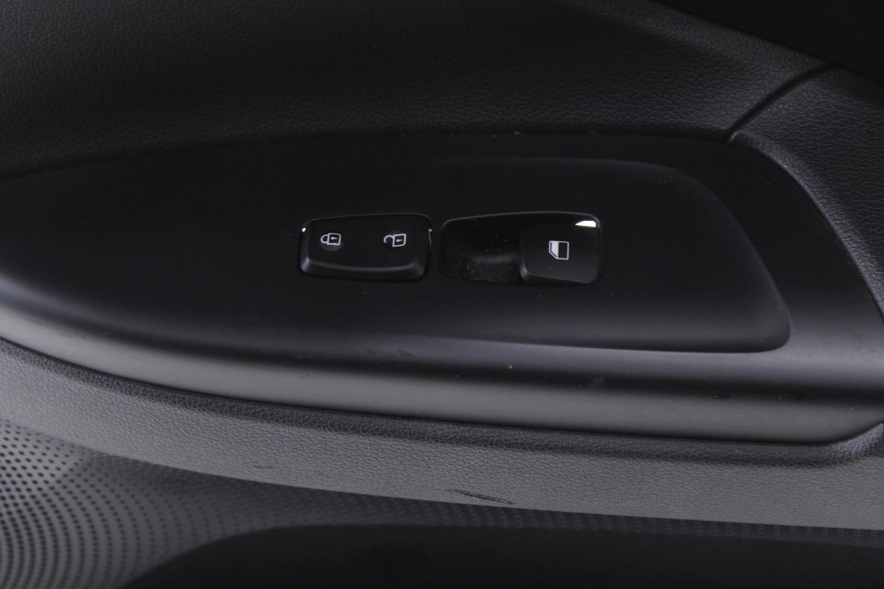 2019-21 Hyundai Veloster Front Right Passenger Side Door Trim Panel 82725-J30007