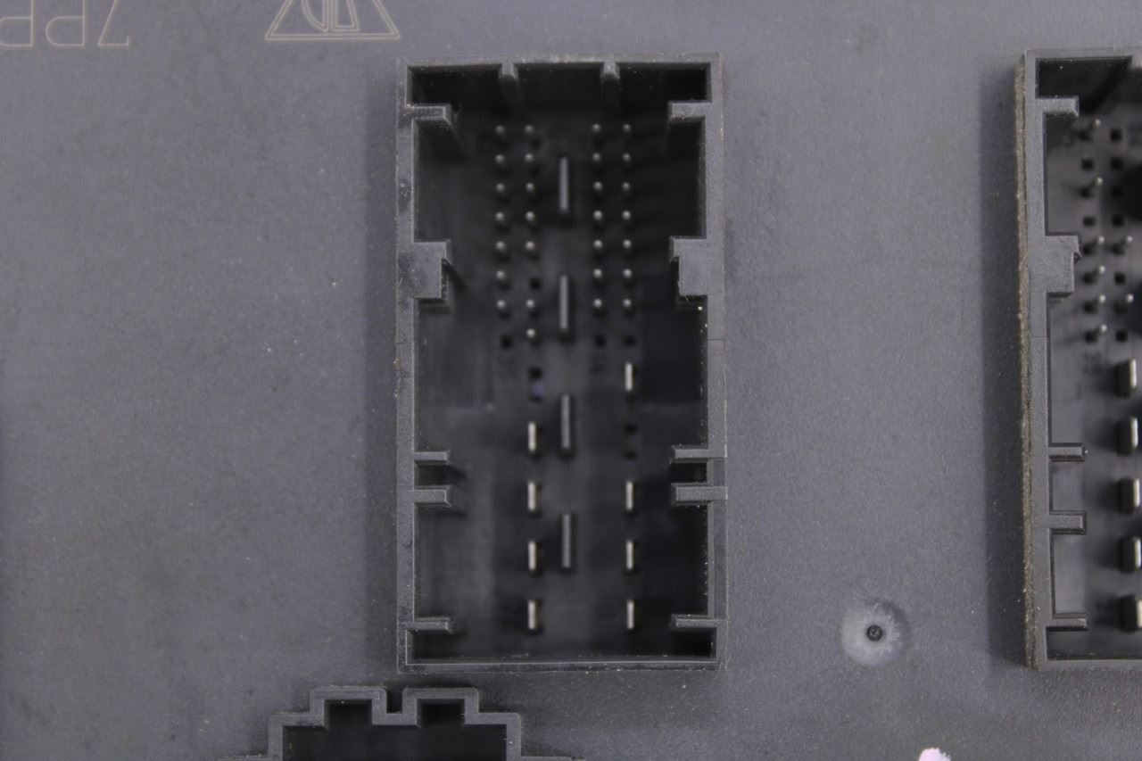 2011-2018 Porsche Cayenne S Front Body Computer Control Module BCM 7PP907064GC5