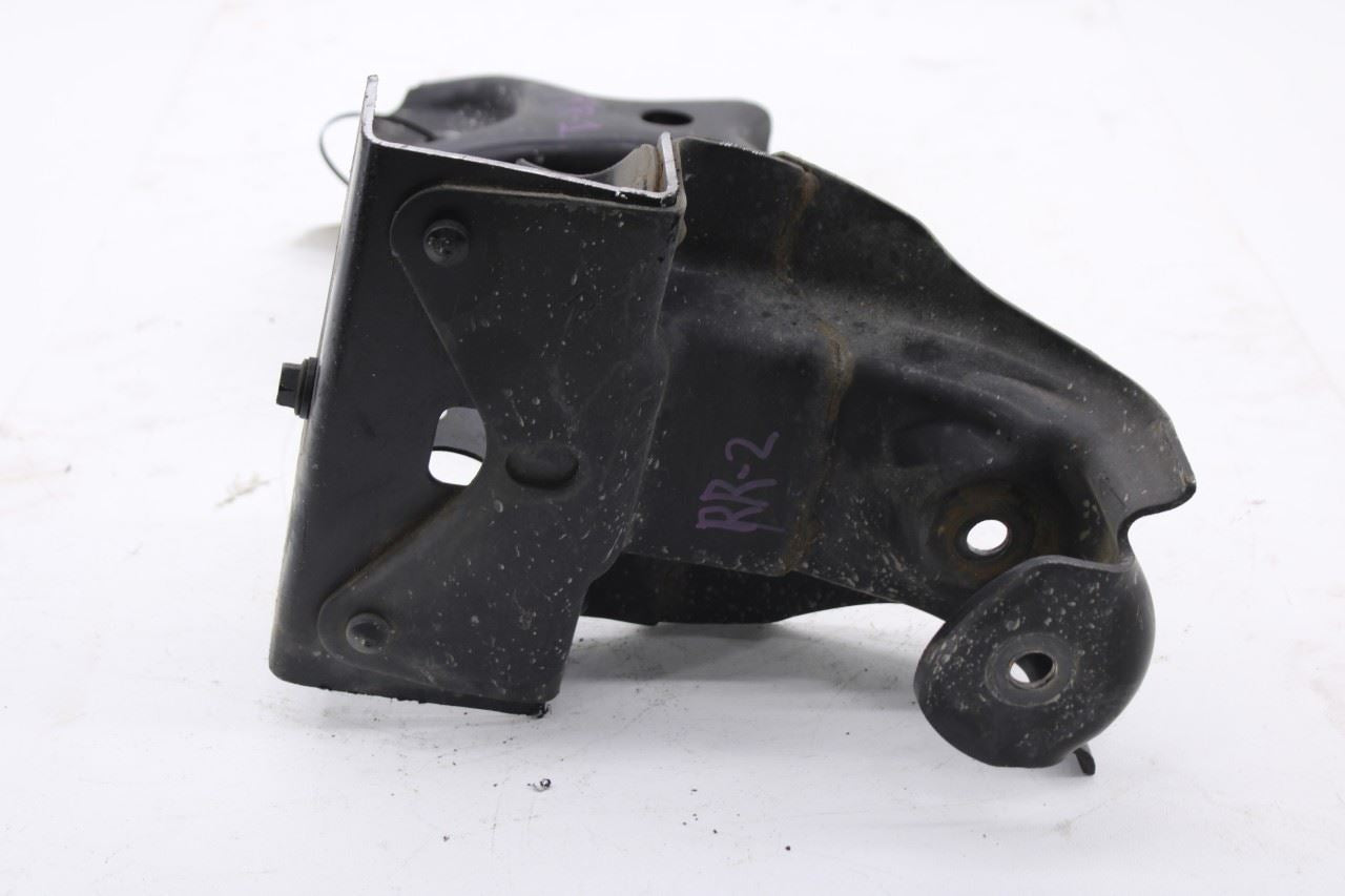 15-23 Toyota Tacoma SR5 3.5L Rear Frame Right Side Leaf Spring Mount Bracket Set7
