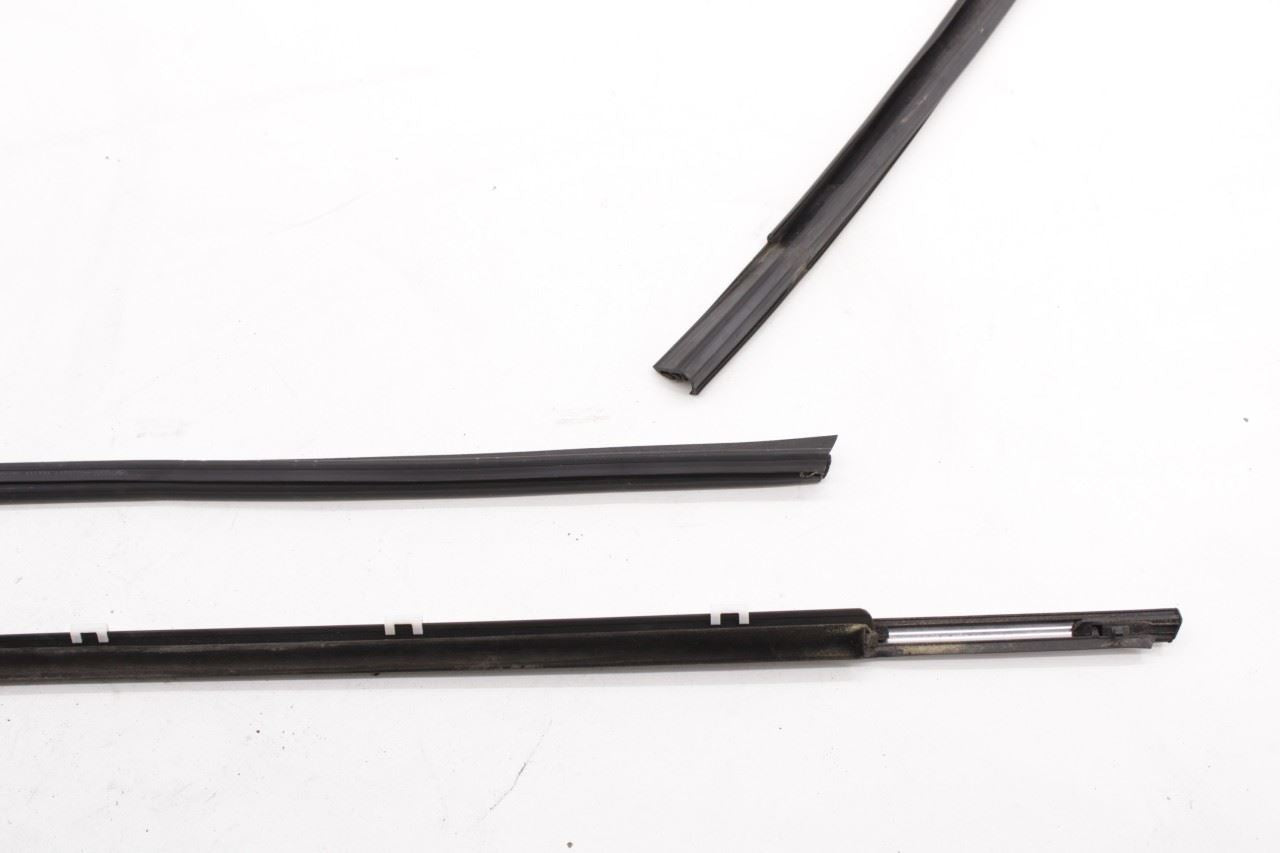 16-20 KIA Sorento EX FR RH Door Run Channel w/ Belt Outer and Inner Weatherstrip - Alshned Auto Parts
