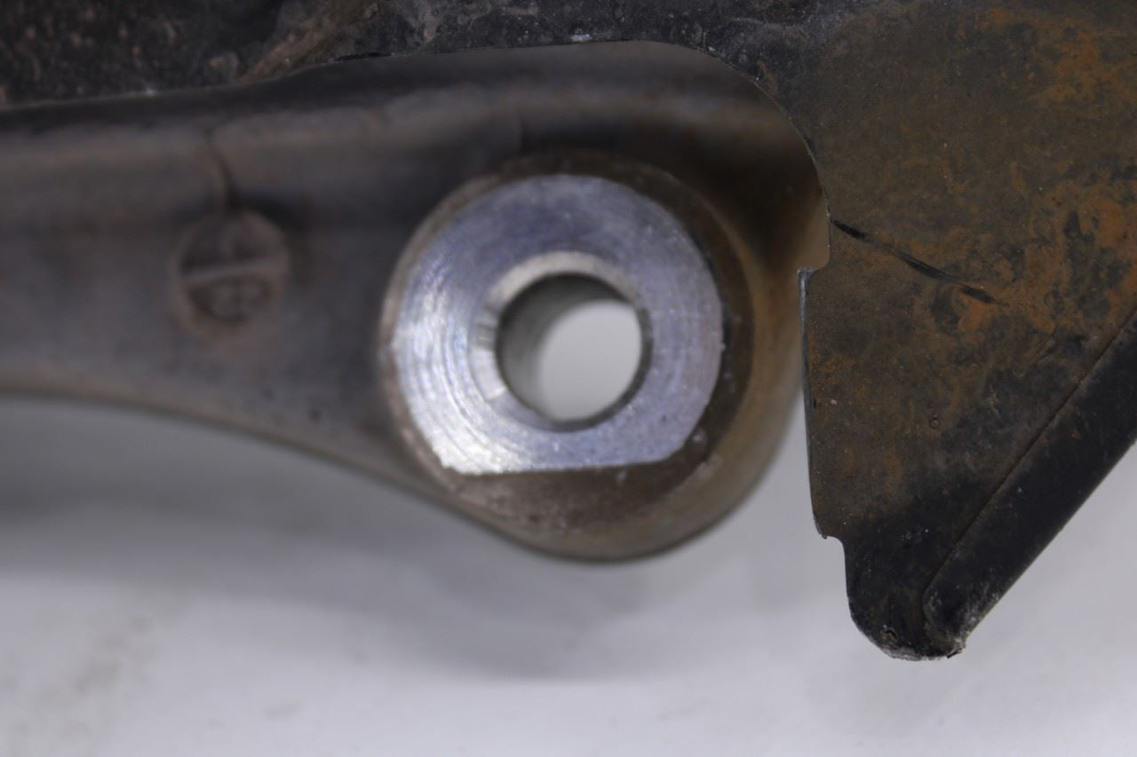 2021-23 Hyundai Santa Fe SEL AWD Rear Right Side Spindle Knuckle Hub 52711-S2EA06