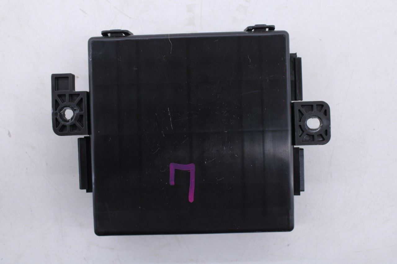 2015 Dodge Durango SXT Hub Receiver Computer Control Module 68240156AC OEM9