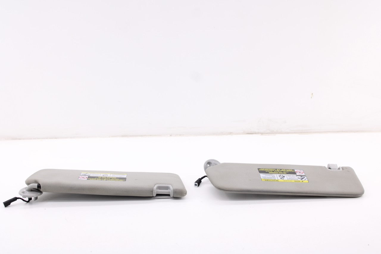 15-23 Toyota Tacoma SR5 3.5L 4WD Front RH LH Sun Visor Set w/ Illuminated Mirror0