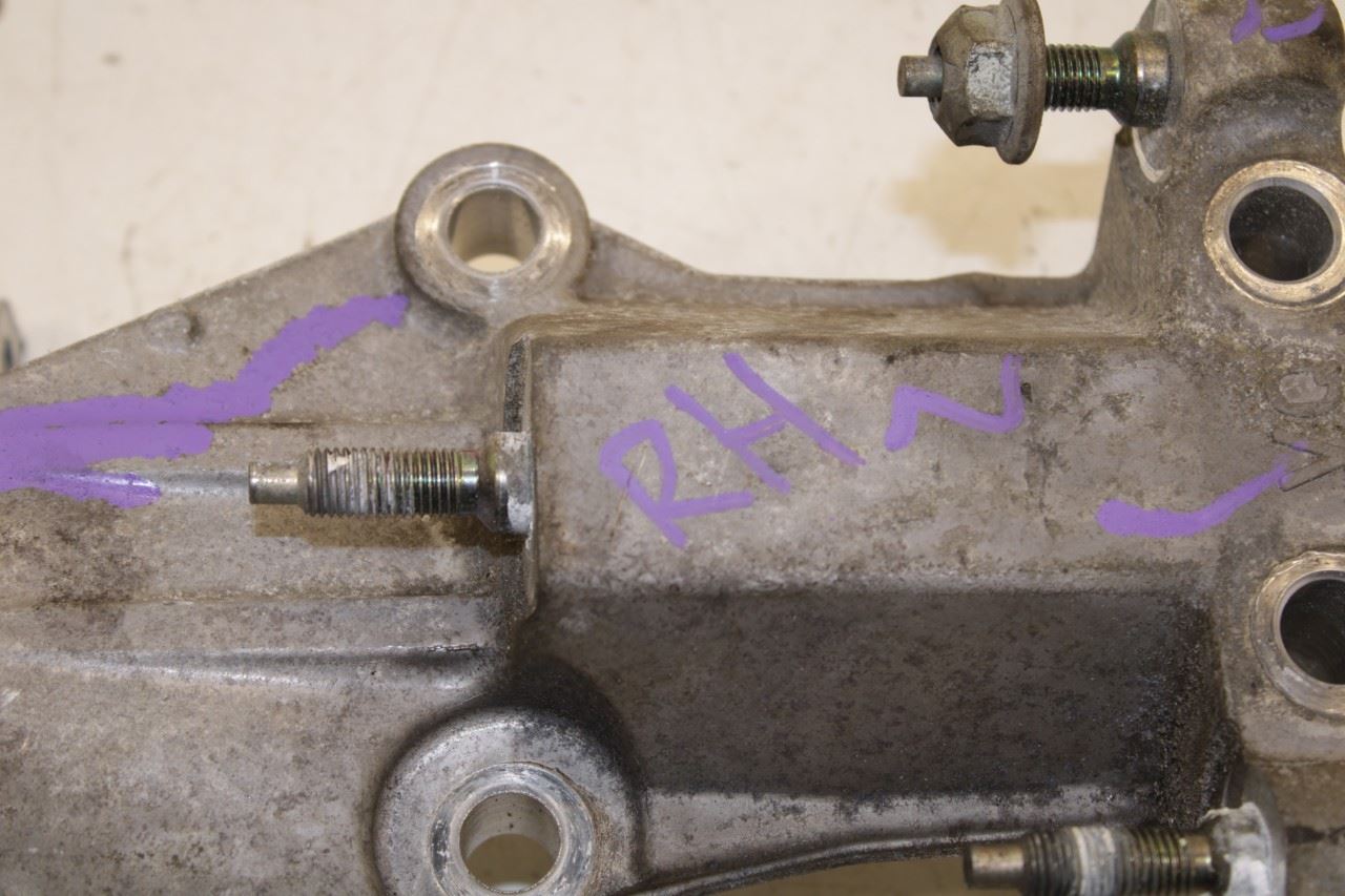 2014-20 Infiniti QX60 Pure 3.5L AWD Right Side Engine Mount Bracket 11231-3KA0A - Alshned Auto Parts