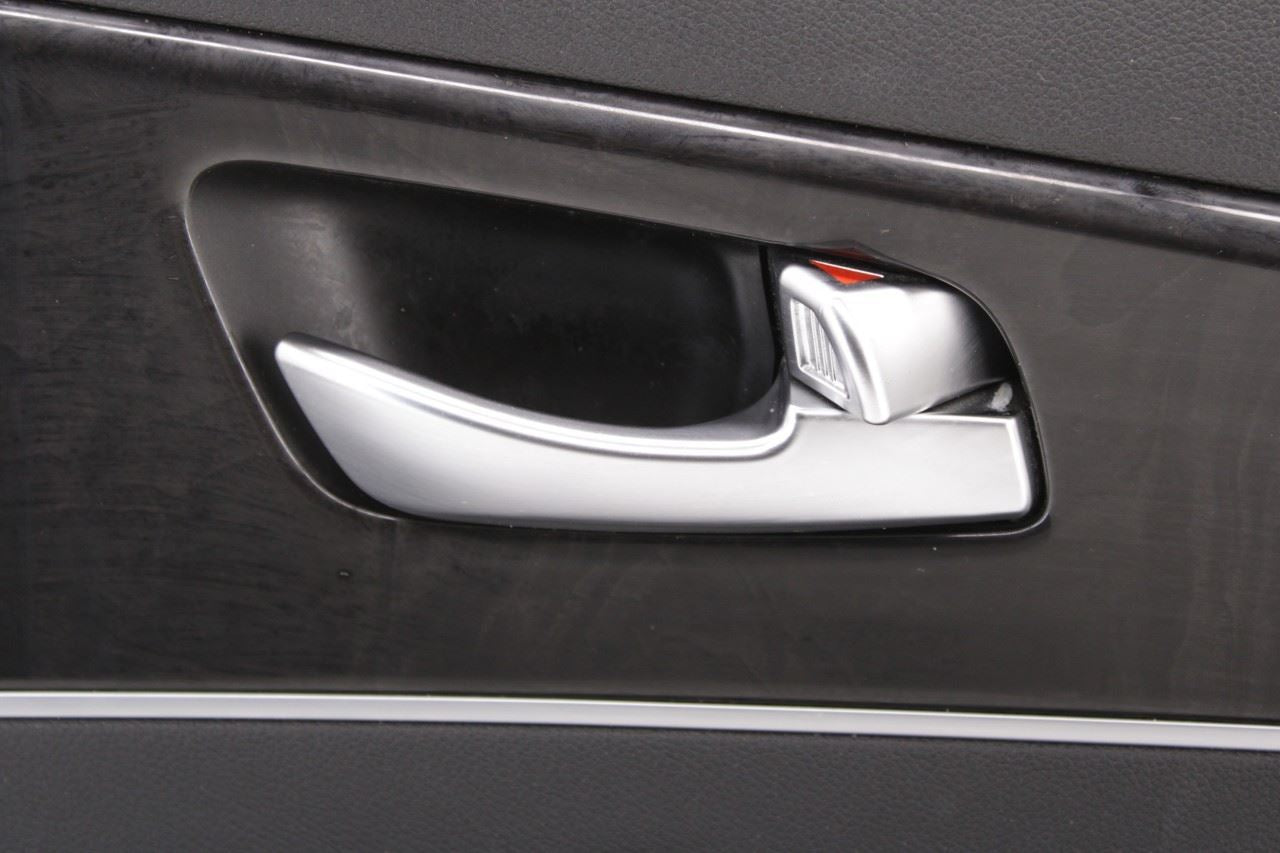 2016-2018 Kia Sorento EX Rear Right Door Trim Panel w/ Sunshade 83302-C6400C6A - Alshned Auto Parts